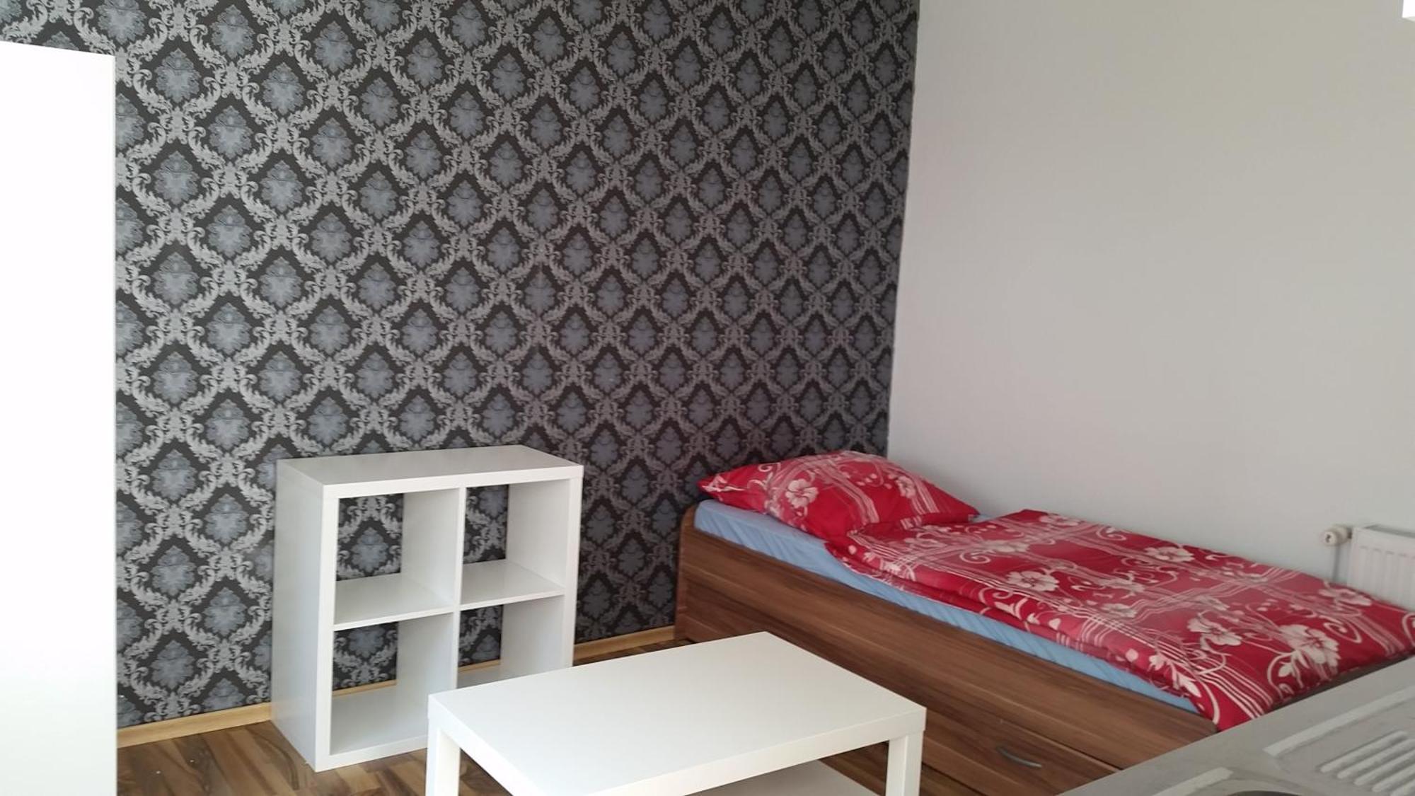 Frankfurt Airport & Fair Apartment Kelsterbach Room photo