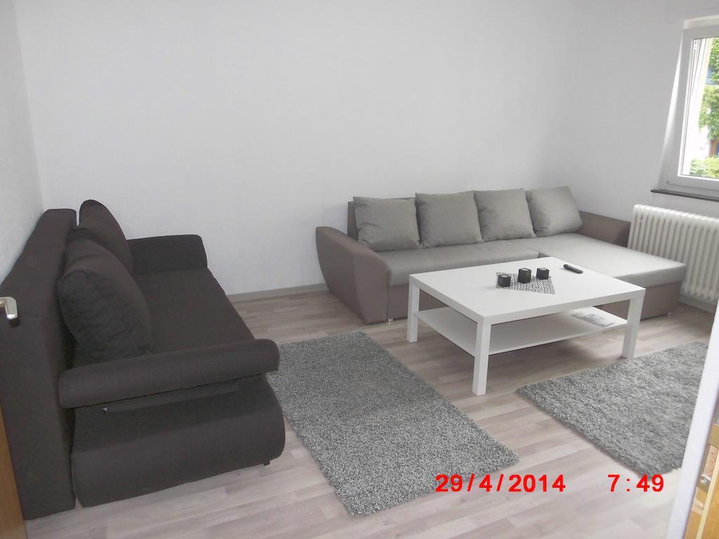 Frankfurt Airport & Fair Apartment Kelsterbach Room photo